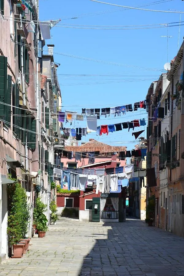 Castello 5888 B, Santa Marina, Calle Marcello, Canale Venecia Italia