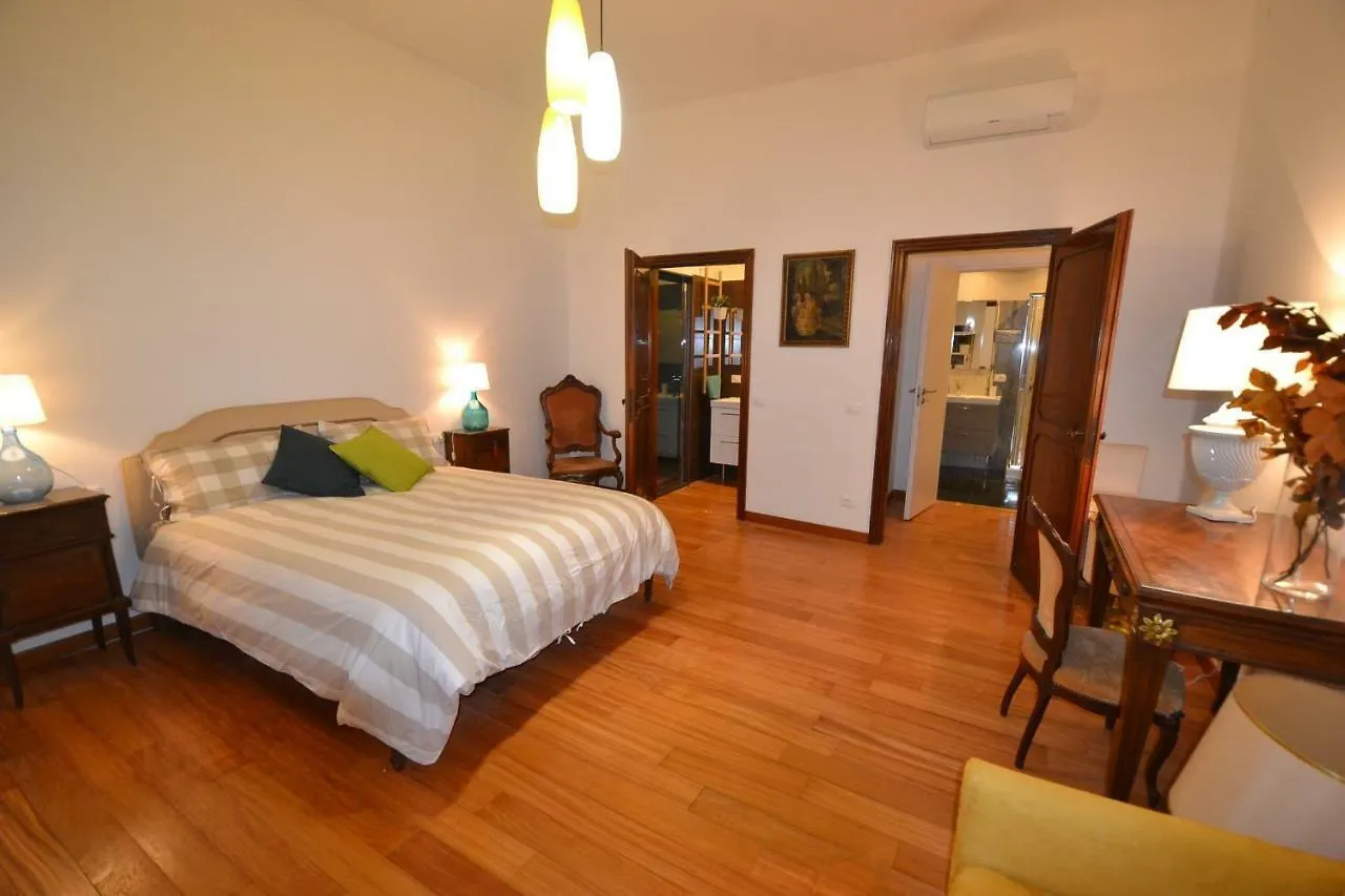 Castello 5888 B, Santa Marina, Calle Marcello, Canale Venecia Apartamento